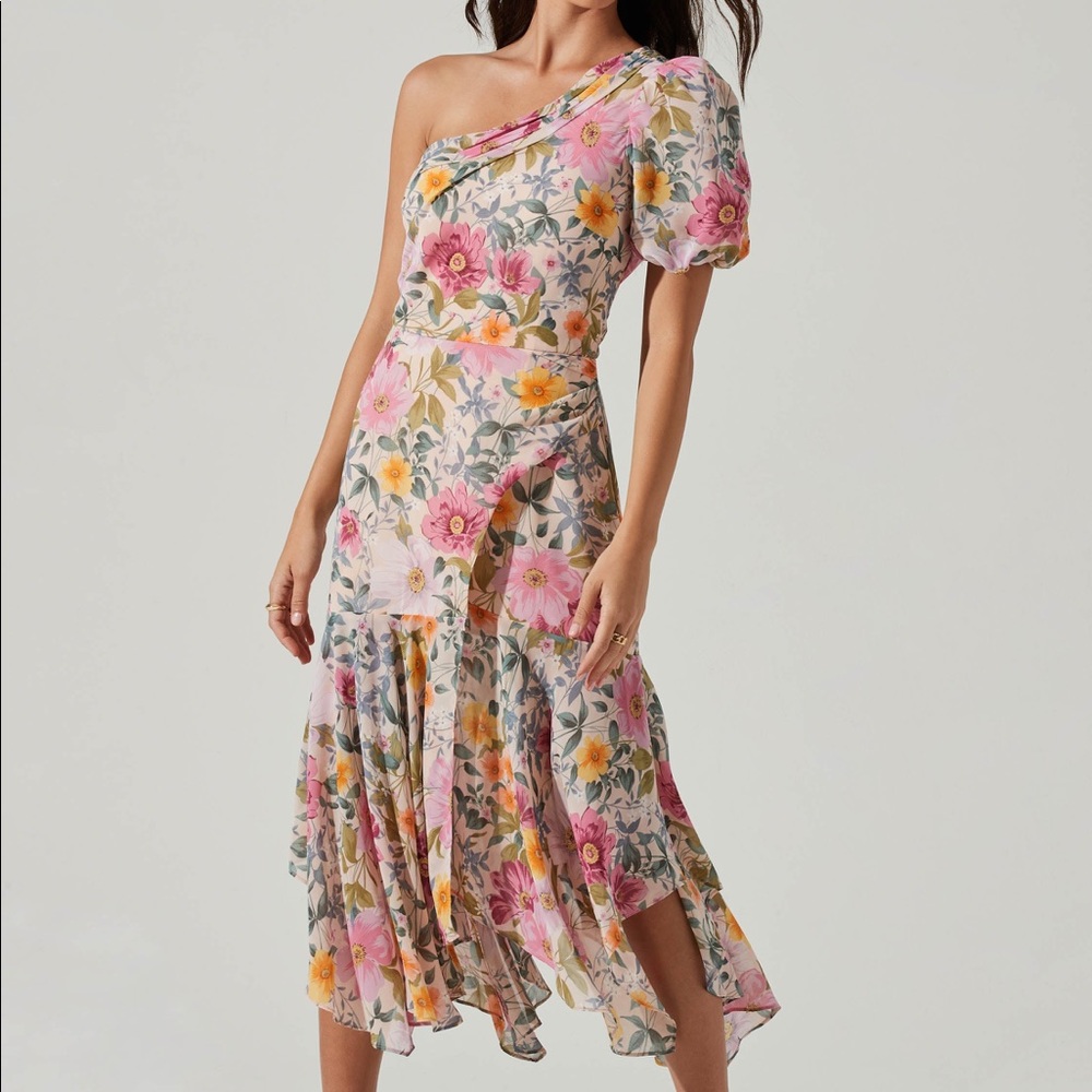 ASTR the label one-shoulder floral midi dress
